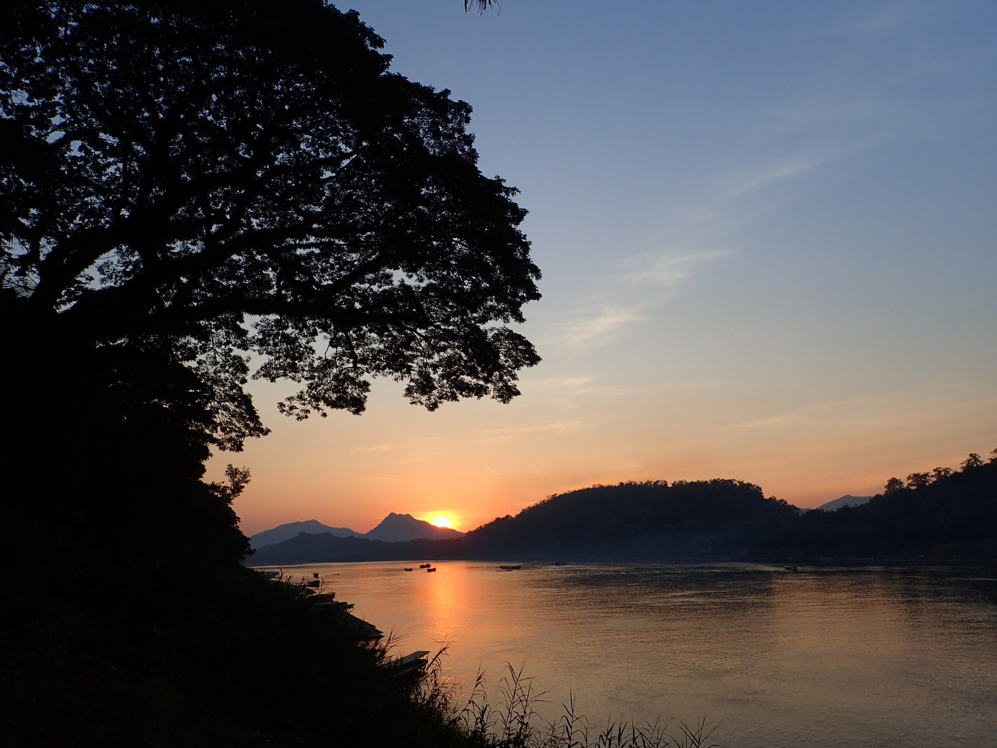 Croisière au coucher du soleil sur le Mékong à Luang Prabang