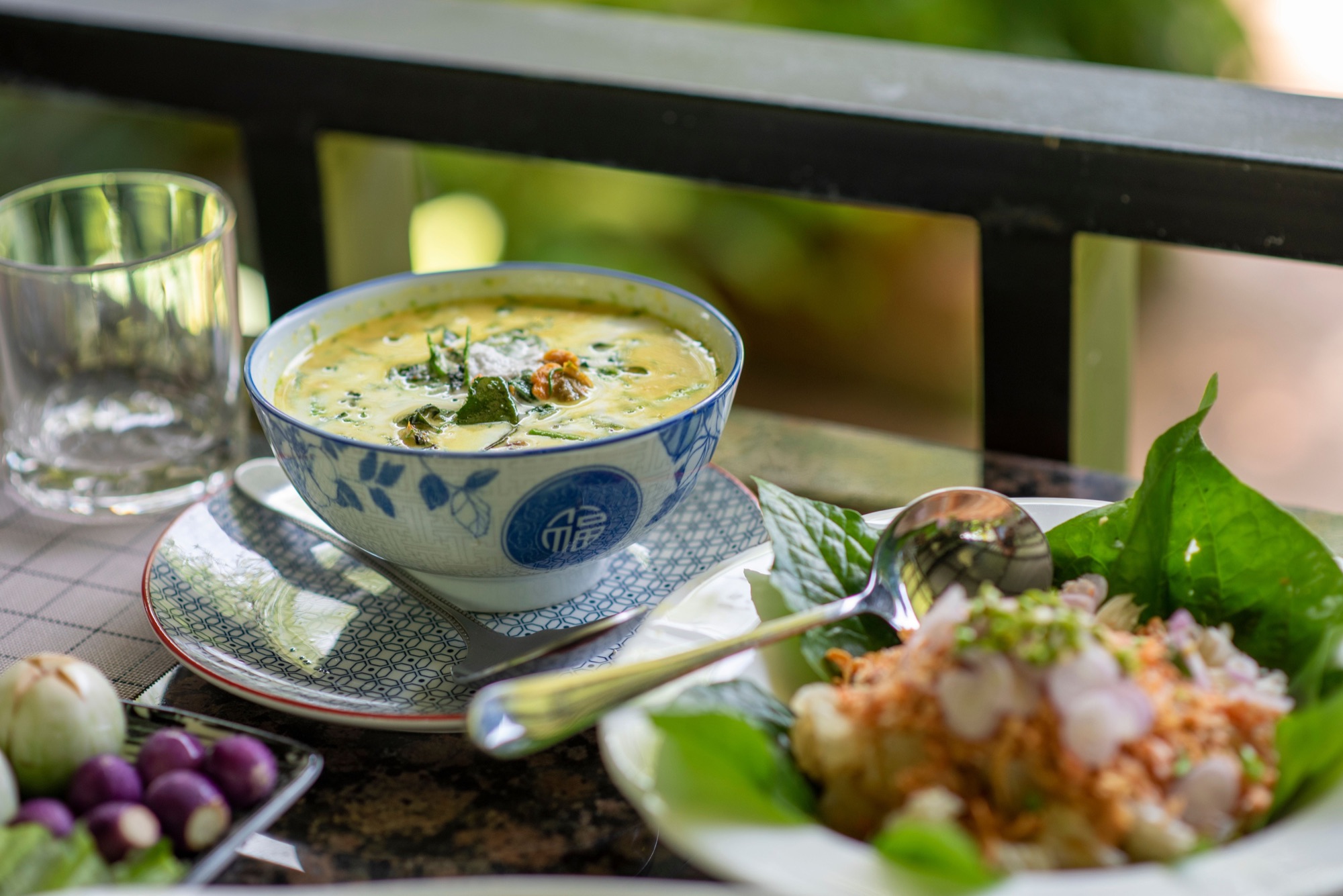 Plats préparés pendant un cours de cuisine laotienne