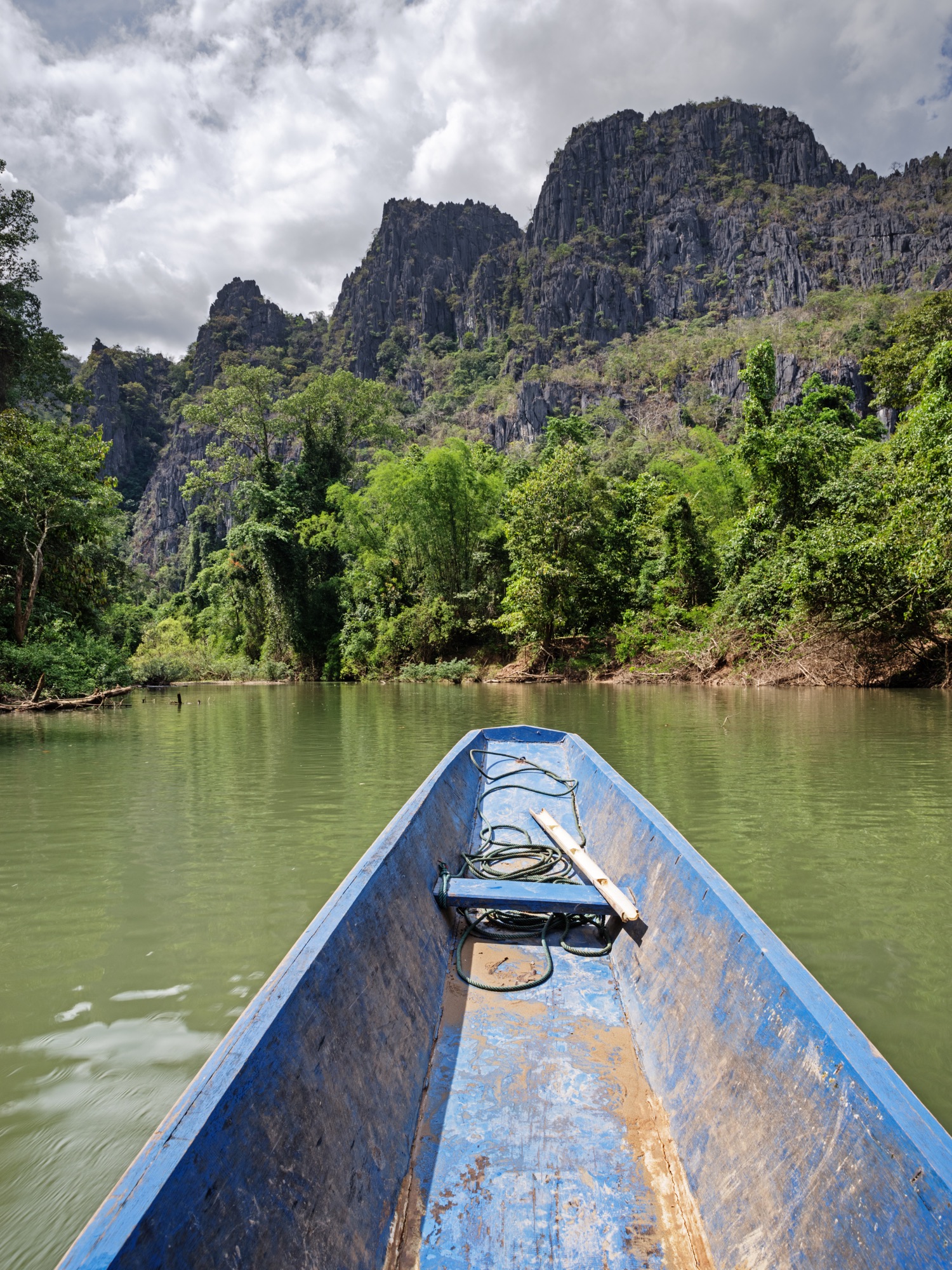Rivière souterraine des grottes de Konglor